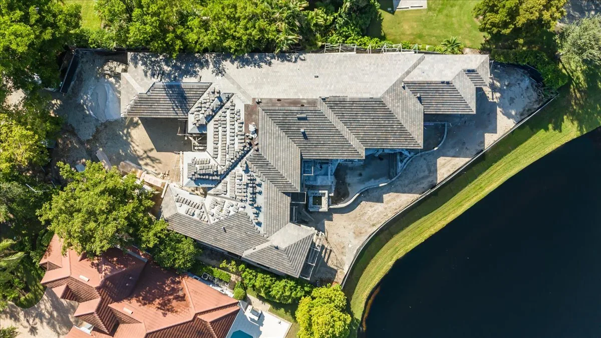 Pelican Bay Residence under construction